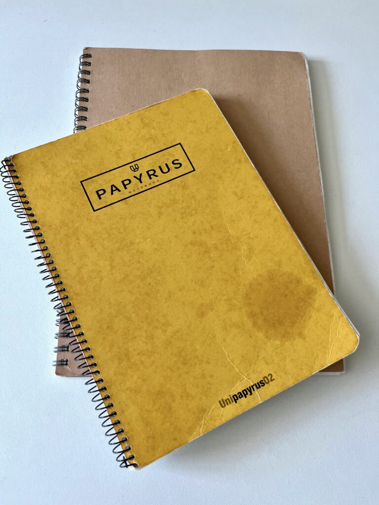 このノートに、これからの暮らしを何度も書き出しました。