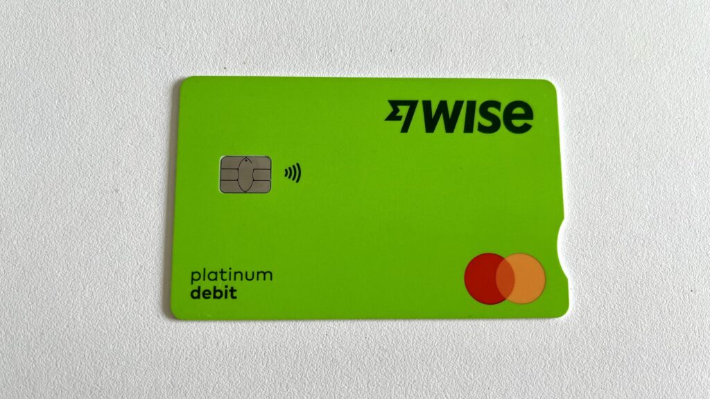 Wiseデビットカードの外見