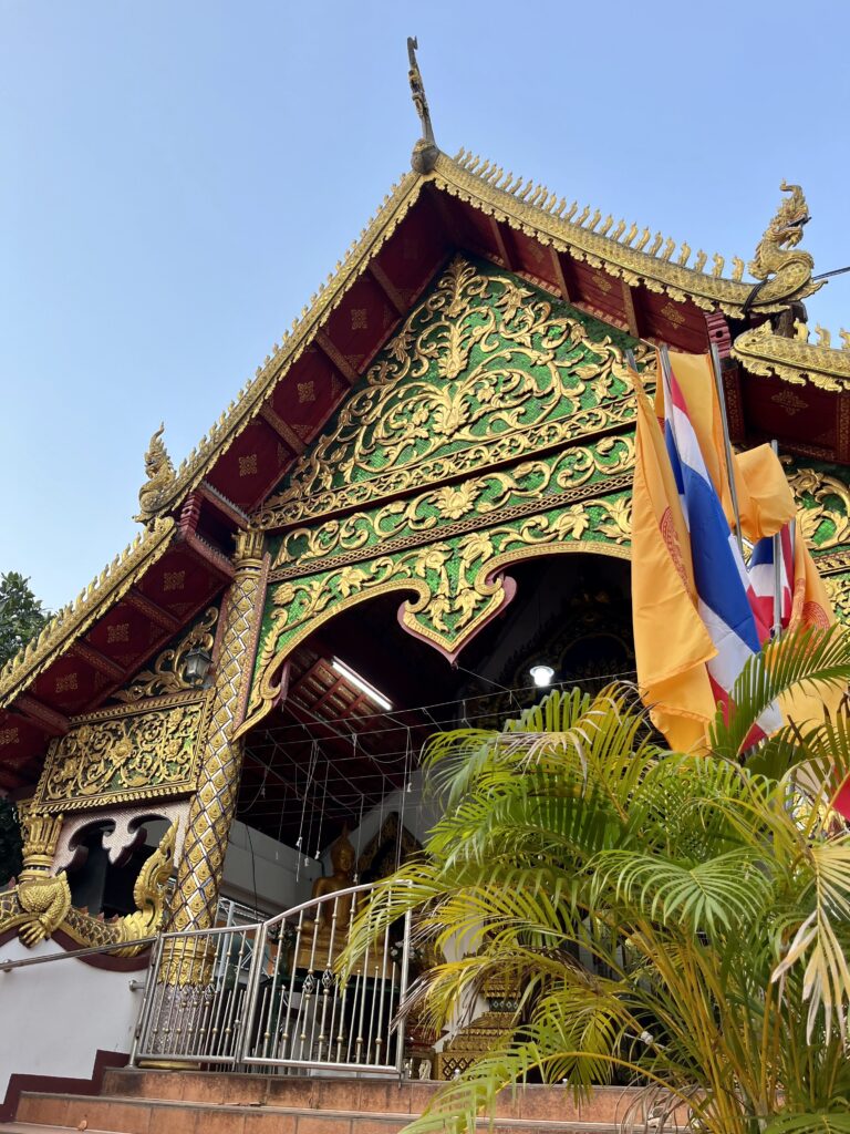 ワット クーカムの本堂の外観