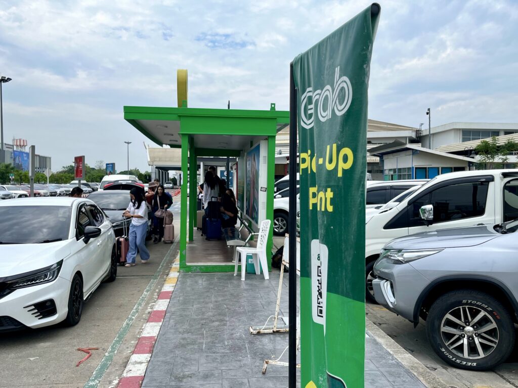 チェンマイ空港のGrab乗り場