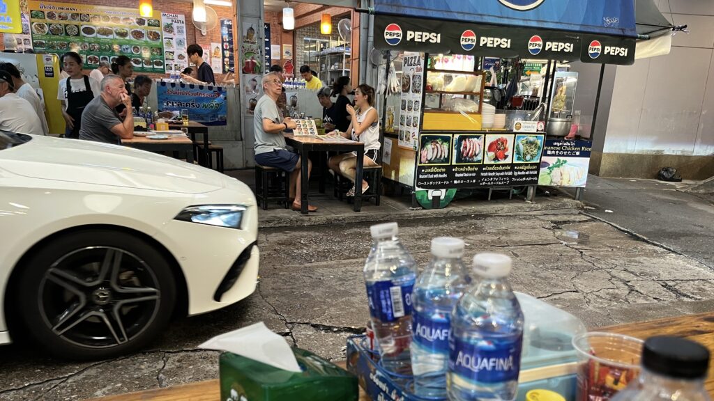 バンコク・プロンポンにあるイムちゃんレストランの店先の様子
