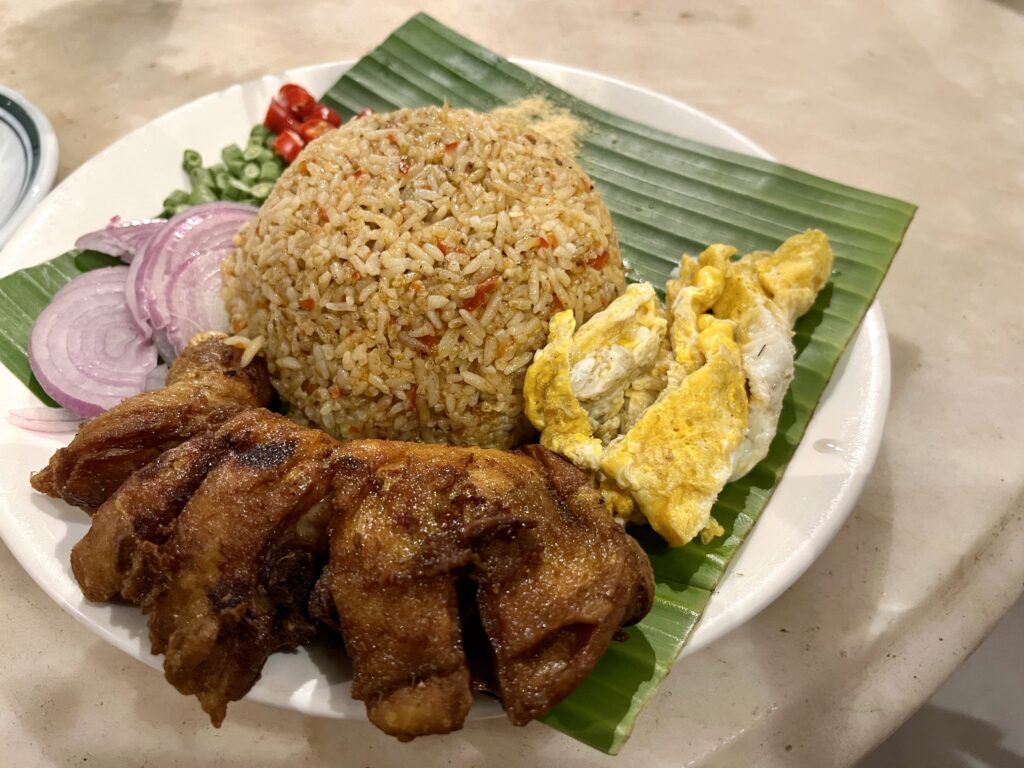 Warong Old Chinaで提供されるベラチャン炒飯（Belachan Fried Rice）