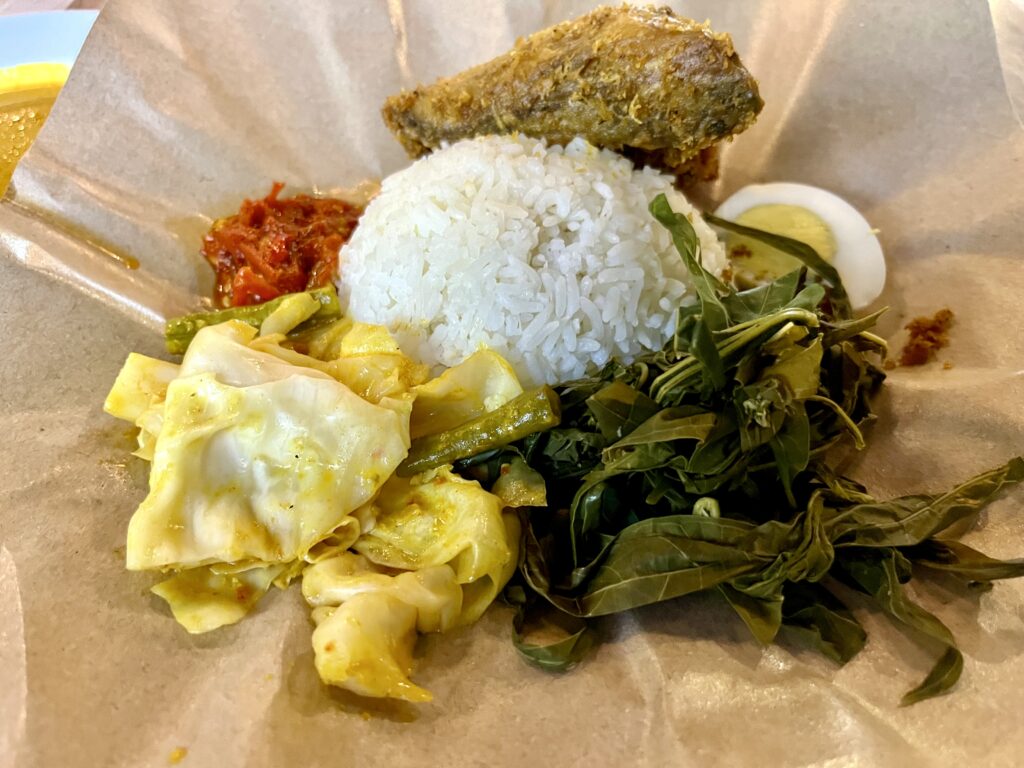 Bumbu Babah（ブンブ・ババ）のナシパダン（Nasi Padang）