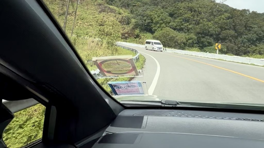 ドイ・インタノンへ向かう車内の様子